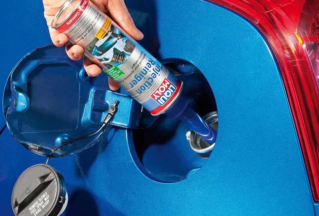 Anwendung von Liqui Moly Injection Reiniger